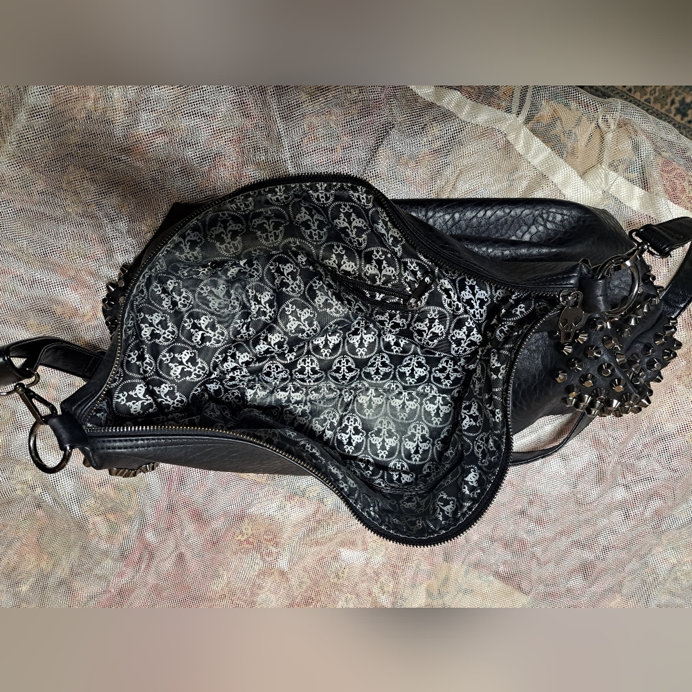 Handbag - Picture 3 of 4